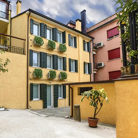Apartman Brick House
